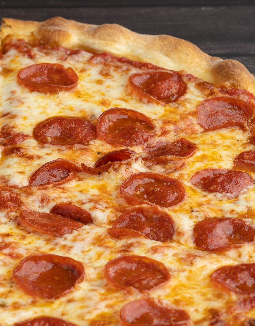 Sami's classic pepperoni pizza